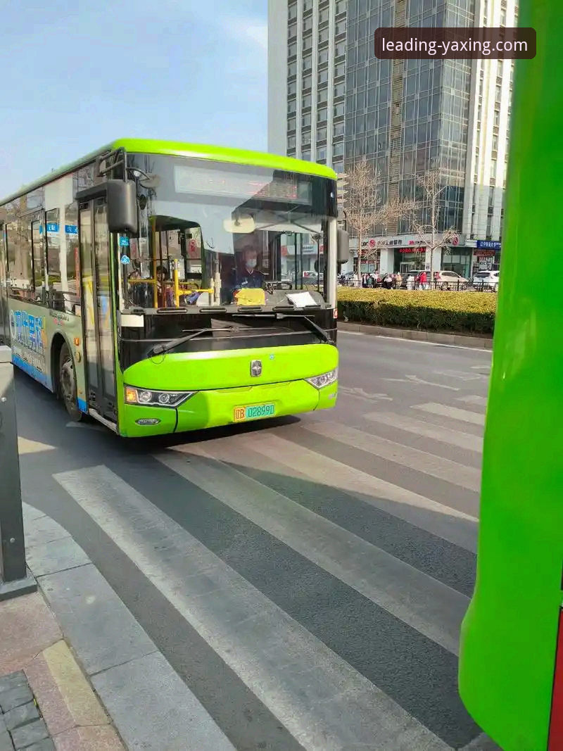 亚星体育平台揭秘:从价格到安装,客车选购背后的理性决策指南